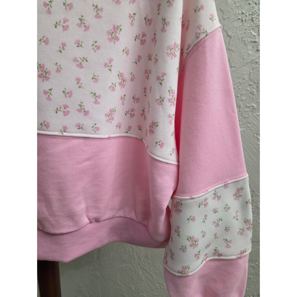 T189. Pink Floral Colorblock Cropped Crewneck Sweatshirt - Picture 4 of 5